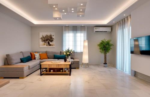 Agia Paraskevi Apartment | Spacious Modern 3BD Apartment