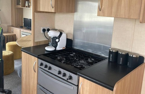 Towyn House | Spacious Modern 6 Berth Caravan Towyn Rhyl