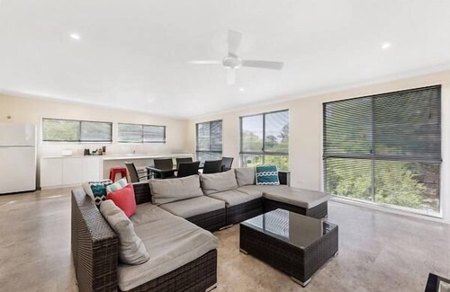 Boreen Point Apartment | Spacious, modern designed private apartment
