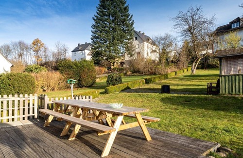 Untervalme House | Spacious, modern vacation home with large garden, near Winterberg