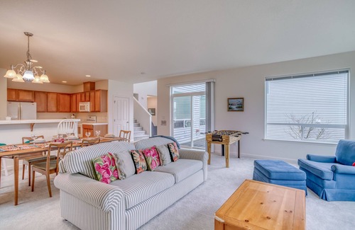 Netarts House | Spacious Modern Home in Newly Developed Netarts Neighborhood!