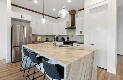 Garden Oaks House | Spacious, modern home with loft, 15 minutes from Downtown Houston