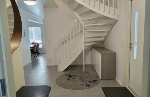 Vantaa Bed & Breakfast | Spacious Modern House 10 km from airport, sauna