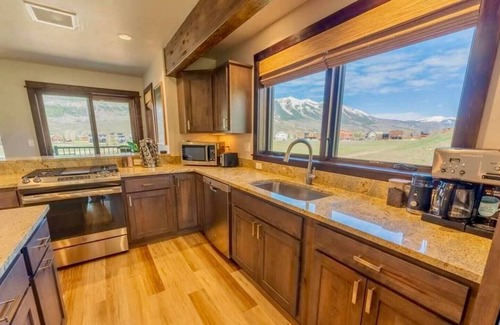 Crested Butte South House | Spacious Modern Mountain Retreat. Amazing views!