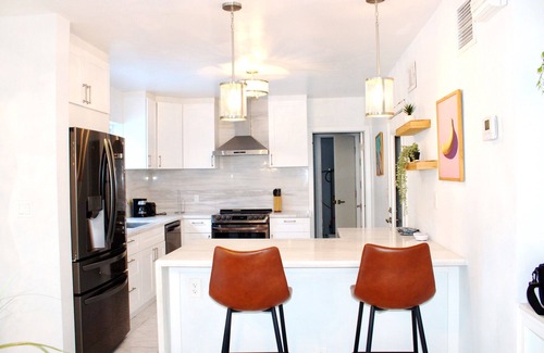 Lauderdale Isles House | Spacious/Modern Beach House with Pool