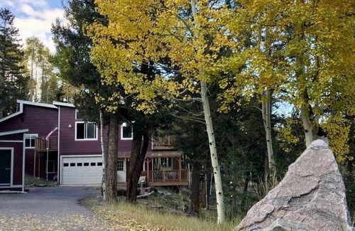 Conifer Mountain and Meadows House | Spacious Mountain Retreat - Nature, Solitude and Views!