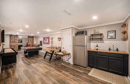 Saint Mary's Cabin | Spacious Mtn Cabin- with HOT TUB, Game room, Skiing, rafting, views and more!