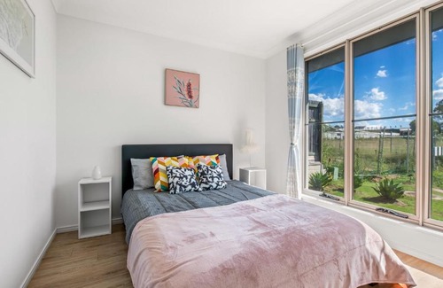 Heathwood House | Spacious Newly Furnished 4BD Family Retreat