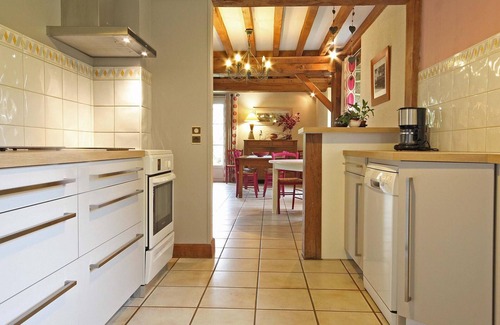 Les Monts-d'Andaine Cottage | Spacious Normandy Getaway: 6-Bedroom Home with All Amenities, Large Garden, EV Charging, Pet Friendly