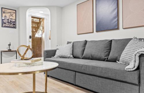 Logan Circle Apartment | Spacious NW Apt Steps to 14th Street Corridor