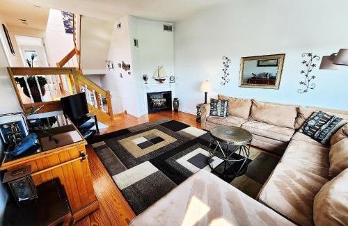 Hyannis Apartment | Spacious Oceanfront 3BR Condo with Private Beach in Ideal Hyannis Location