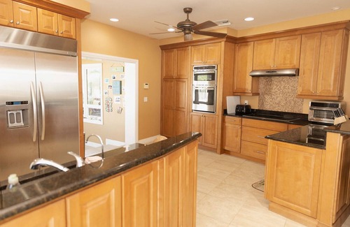Freeport House | Spacious Oceanfront Estate with pool and direct access to a private beach.