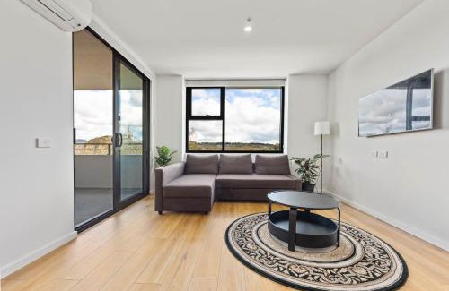 Dickson Apartment | Spacious & Open 2 bd 2bth Unit in Canberra City