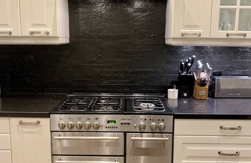 17th Arrondissement Apartment | Spacious Parisian Apartment Steps from Arc De Triomphe