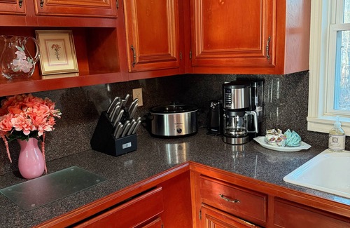 Lawrenceville House | Spacious+Peaceful 4BED/2.5BATH Disc Golf, Porch, & Gazebo