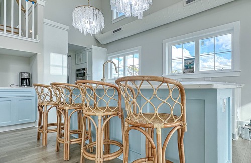 Sandpiper Pines House | Spacious pet friendly waterfront house w/deck, patio, balcony & gas grill