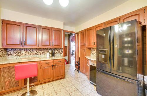 Wilkinsburg House | Spacious Pittsburgh Rental Walk to Frick Park!