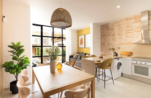 Poblenou Apartment | Spacious Poblenou Apartment with Private Terrace Near the Beach