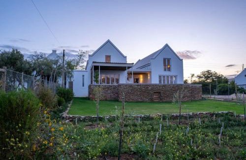 McGregor House | Spacious Post-and-Beam Marvel in quiet McGregor