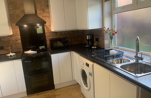 Wadsworth Apartment | Spacious Quiet Apartment with Log Burner & Patio in the Centre ofHebden Bridge .