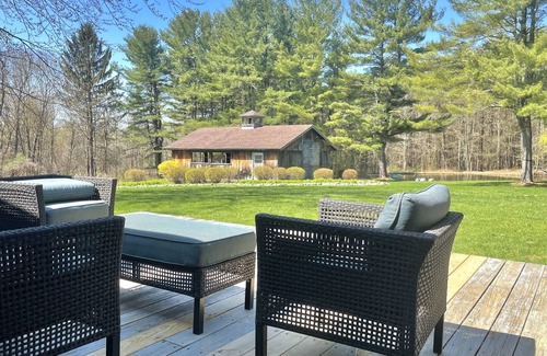 Rotterdam Junction House | Spacious Relaxing 3BR in Saratoga county with freshwater pond and privacy.