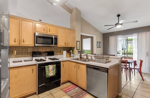 Olivette House | Spacious Retreat: Garden Serenity, Trampoline, Sleeps up to 11