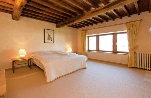 Rendeux Villa | Spacious Retreat in Warizy, cleaning included