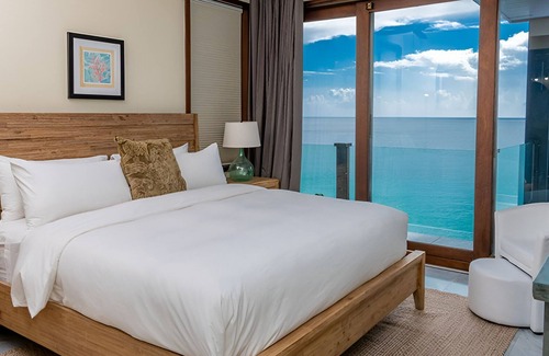 Fryes Beach Hotel | Spacious Retreat Perfect for Family and Friends Seaside Getaway and Relaxation!