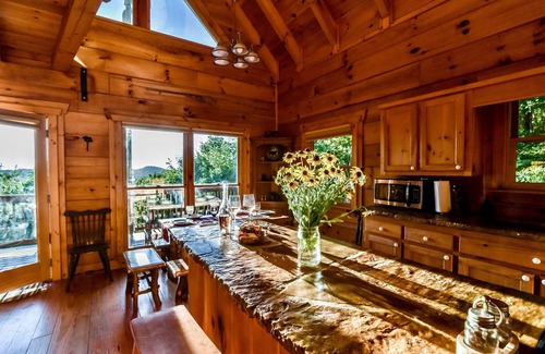 Ridgeline Vistas Cabin | Spacious Retreat~ Hot Tub~ Stunning Views~ Game Room