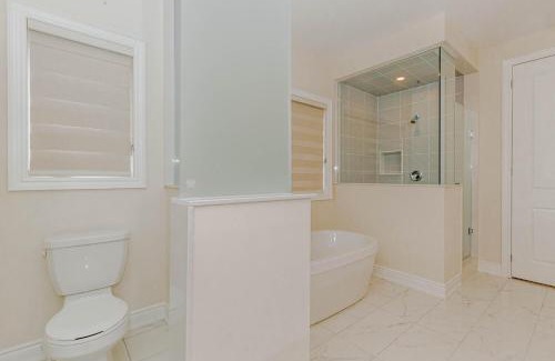 Brampton House | Spacious Room in Brand New Home