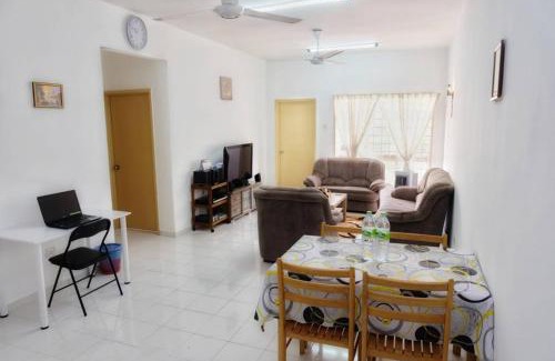 Seremban Apartment | Spacious Rooms Central Park Homestay Seremban 2