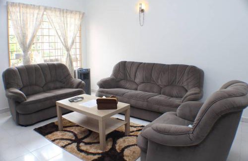 Seremban Apartment | Spacious Rooms Central Park Homestay Seremban 2