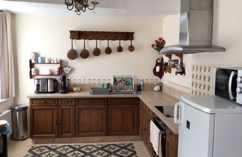 Planques House | Spacious, rustic farmhouse with secure garden for pets and children