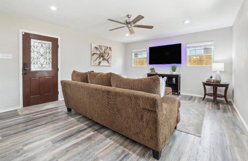 Shearer Hills - Ridgeview House | Spacious San Antonio Retreat with Private Patio!