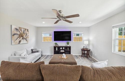 Shearer Hills - Ridgeview House | Spacious San Antonio Retreat with Private Patio!