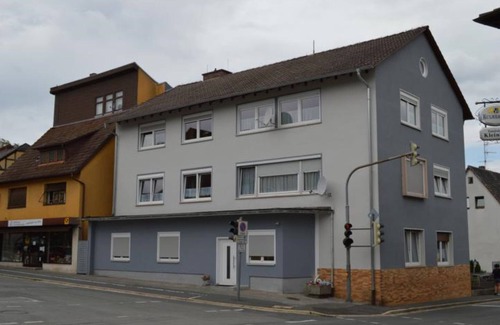 Roedental Apartment | Spacious Schmück vacation apartment with free WiFi and lots of facilities
