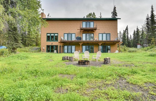 Ridgeway House | Spacious Soldotna Home with Mackey Lake Views!