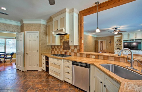 Lindale House | Spacious Stallion Lake Ranch Home w/Patio