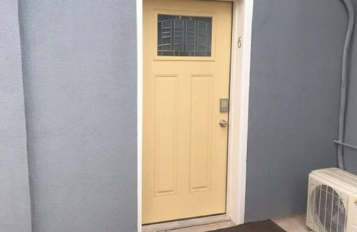 Alamedan Valley Apartment | Spacious Studio apartment *Near Balloon Fiesta Park*Air Conditioned