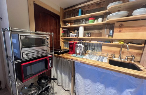 Idaho Springs House | Spacious Studio - partitioned bedroom, dining area and extra sleeping areas
