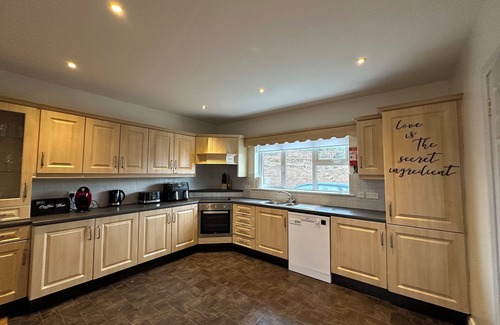 Malin House | Spacious & Stylish 5-Bedroom Home with Stunning Views in Malin Head: Drim