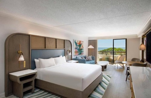 Shipyard Plantation Hotel | Spacious Suite with Balcony! Pools, Beachfront Location, Pets are Welcome!