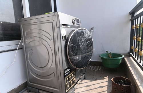 Chhatarpur Apartment | Spacious & Sustainable 3-bedroom apartment in Chattarpur,New Delhi with AC, WiFi