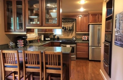 Susitna North House | Spacious Talkeetna home on Ruth Glacier Avenue