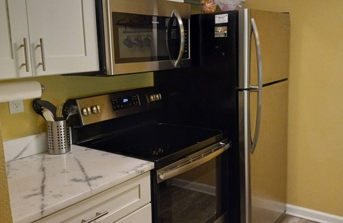 Bayview House | Spacious Townhome - Bermuda Bay Beach & Raquet Club - St. Petersburg