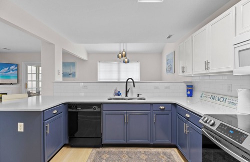 Keys Of Marsh Harbor House | Spacious Townhouse Retreat Near Rehoboth & Dewey Beach! Linens+Pool Included