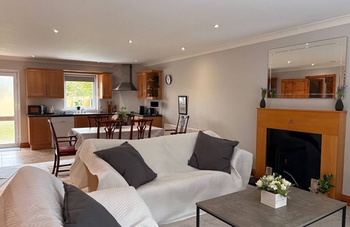 Kenmare House | Spacious two bedroom home. Easy stroll from Kenmare town