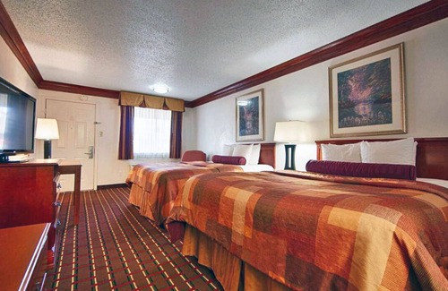 Decatur Hotel | Spacious Two Queen Non-Smoking Quarters, Scottish Inns - Near Decatur Square
