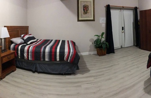 New Market Cabin | Spacious Unit with Mountain View on Route 11