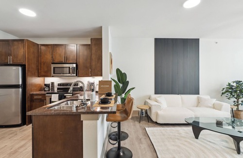 Old East Dallas Apartment | Spacious Uptown Apartment. Great Location. Free Parking. Pet Friendly!